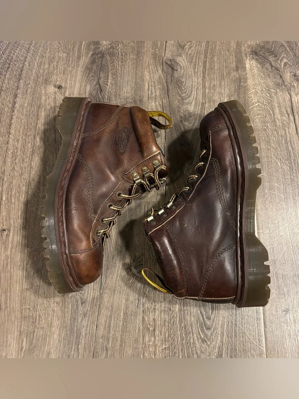Vintage Dr.Martens 8287 Chunky Grizzly Leather Combat Boots Men’s size 9 ENGLAND